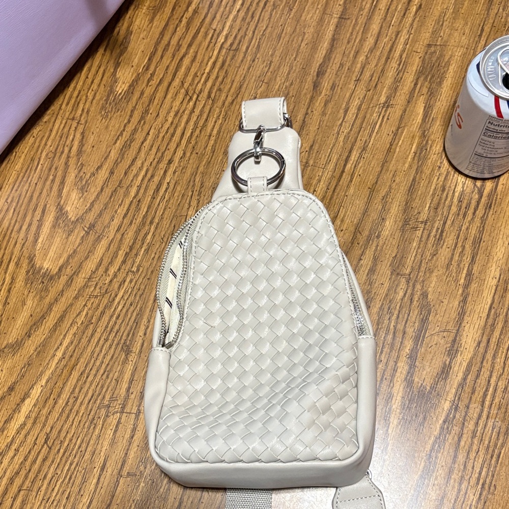 Elegant Cream Woven Women's Bag